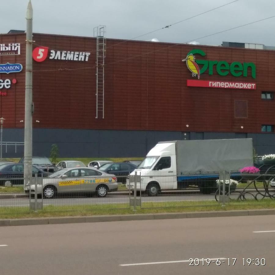 Комната Для Гостей Рядом С Станцией Метро Каменная Горка Mińsk Zewnętrze zdjęcie