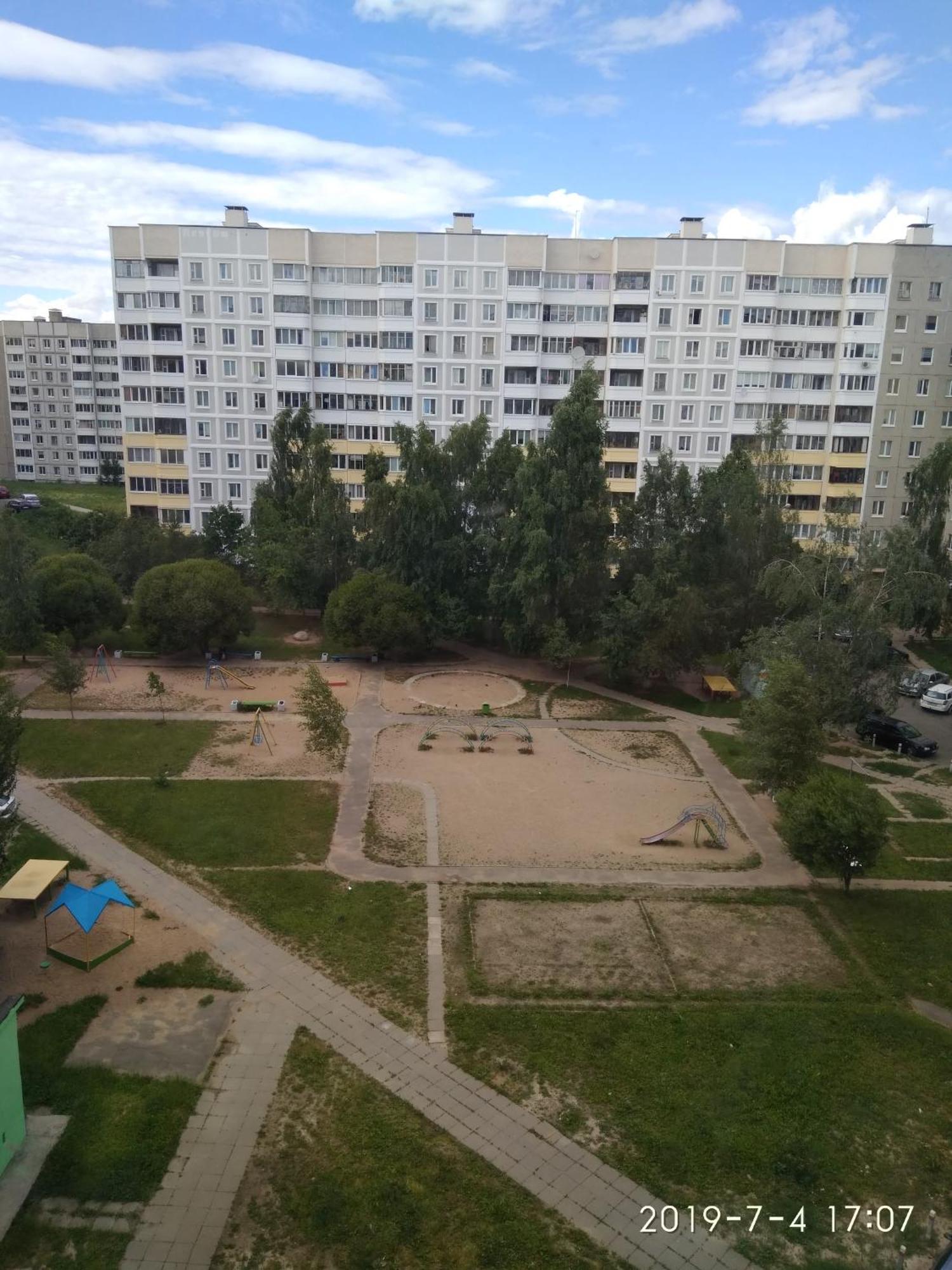 Комната Для Гостей Рядом С Станцией Метро Каменная Горка Mińsk Zewnętrze zdjęcie